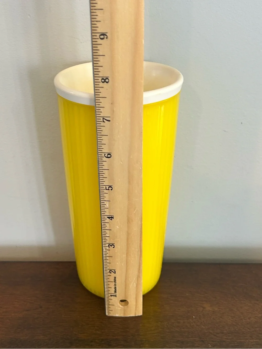 Tupperware Insulated Cup Tumbler Yellow in Size 24 Ounce 3329A-2 No Straw or Lid